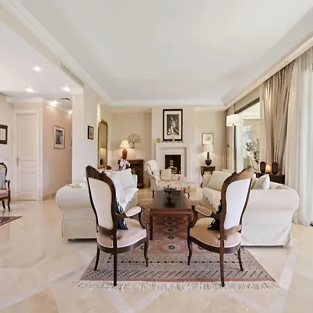 Magnificent In With Private Pool Сasa de vacaciones *